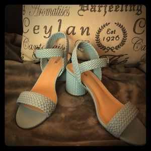 Basket weave Block Heel Sandal. Size 8.5. New!